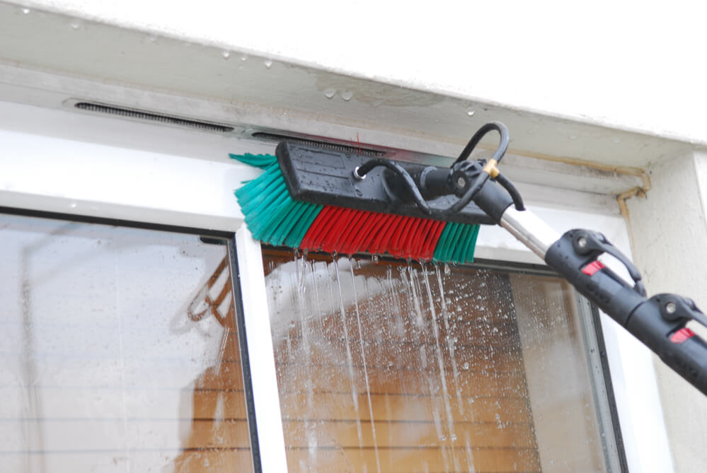 No-detergent window washing in Mortlake
