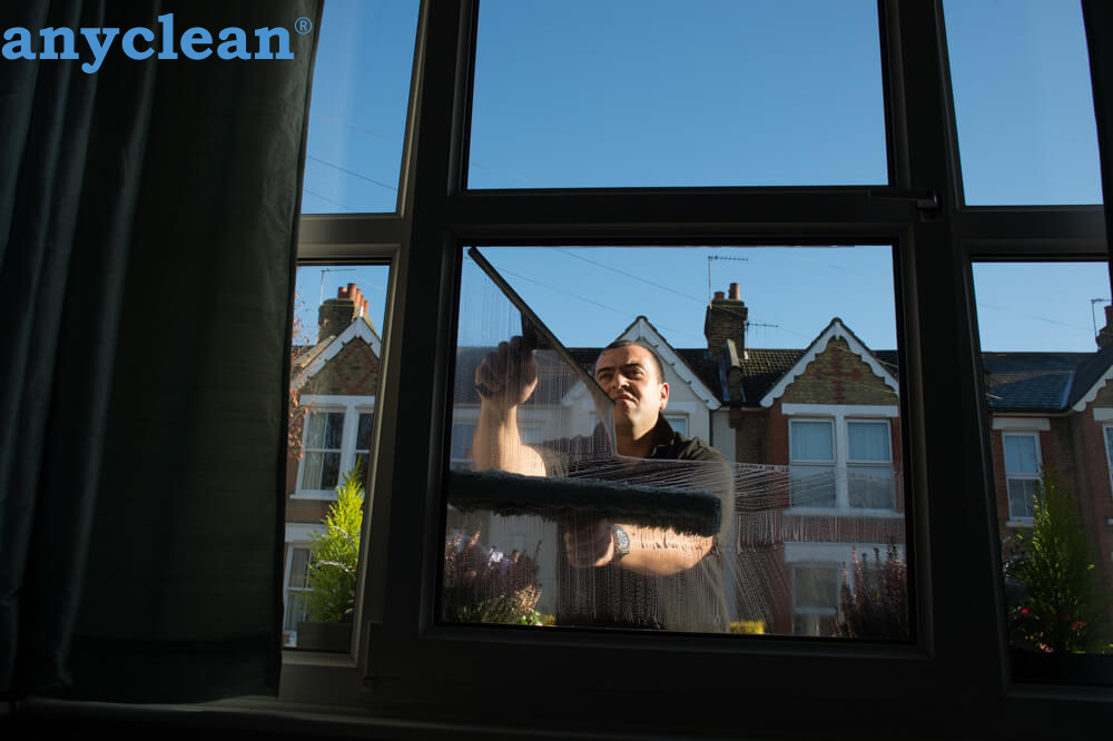 Reliable home window cleaning near G2Q6+M5 London, United Kingdom