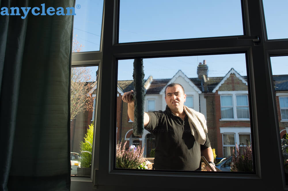 Spotless home window washing near JX5X+8X London, United Kingdom