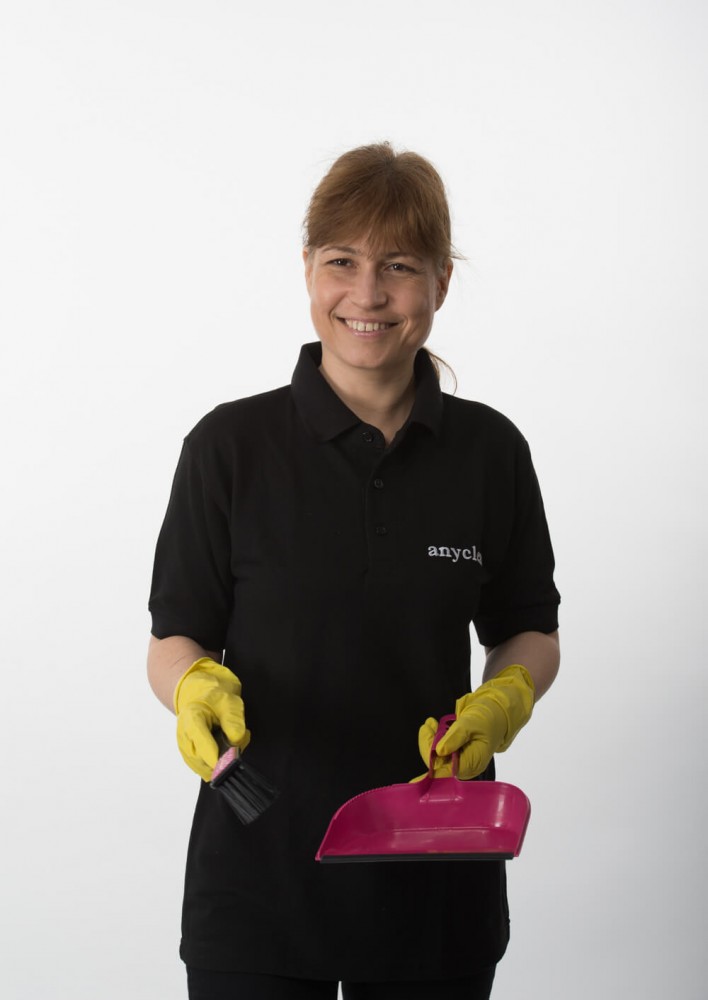 Cleaning homes and offices in Southgate since 1998