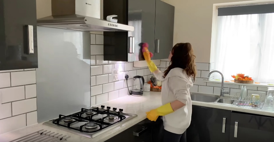 cleaning-services-vauxhall-sw1 Fully insured domestic cleaners in Vauxhall by Anyclean